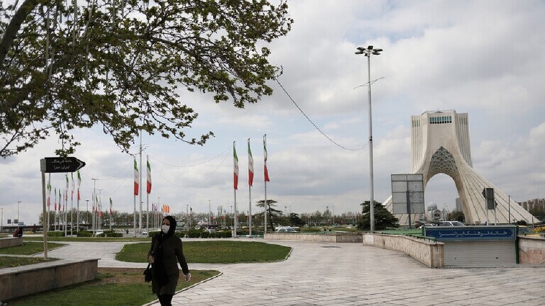 إيران تعلن الإغلاق العام في 250 مدينة بينها طهران
