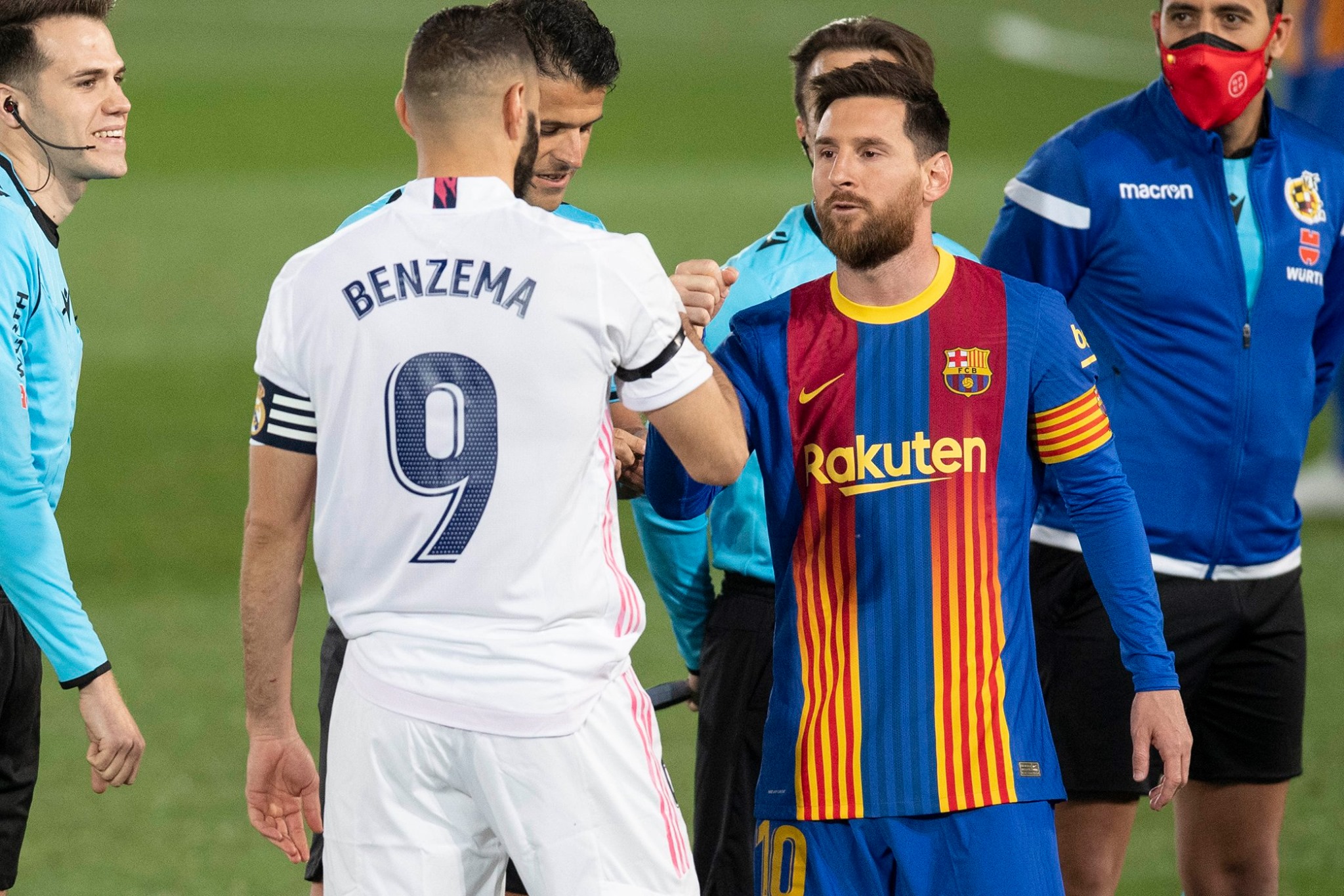 كلاسيكو الارض .. ريال مدريد يسقط برشلونة ويتصدر الدوري (صور)