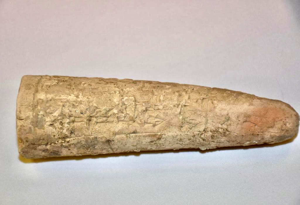 بالصور.. العراق يتسلم سبع قطع أثرية من هولندا