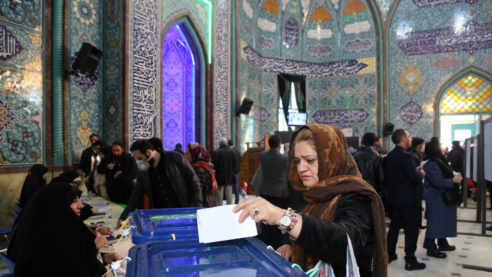 الانتخابات الايرانية.. الايرانيون المقيمون في العراق يدلون باصواتهم في 6 مدن