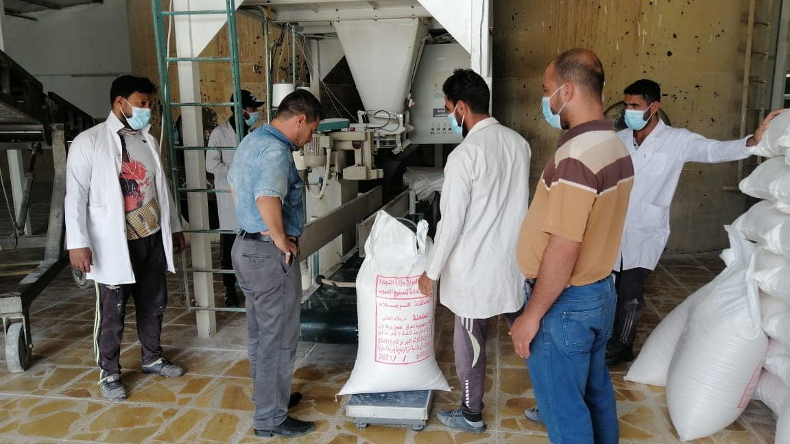 تضم سبع مواد غذائية.. التجارة تحدد موعد توزيع مفردات البطاقة التموينية