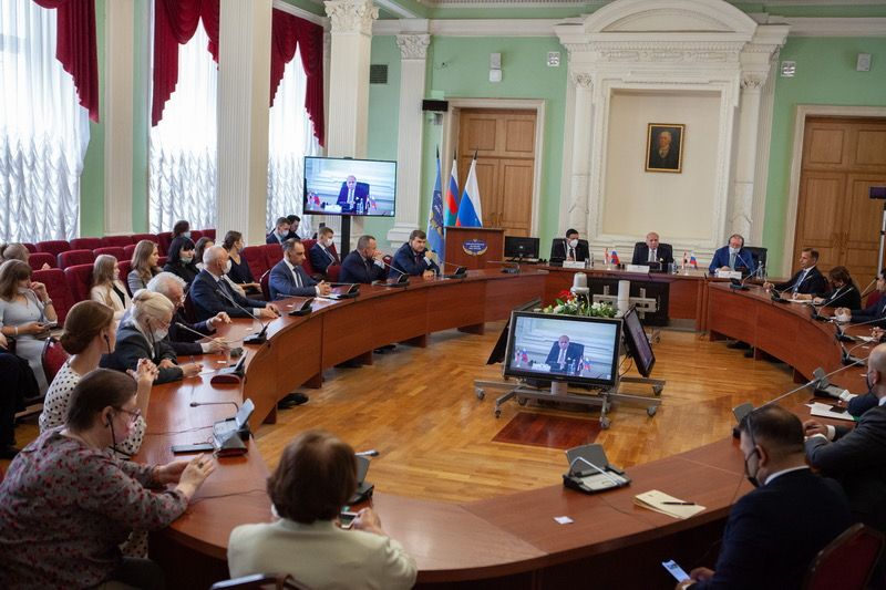 وزير الخارجية: العراق حريص على إيجاد علاقات جيدة مع جواره