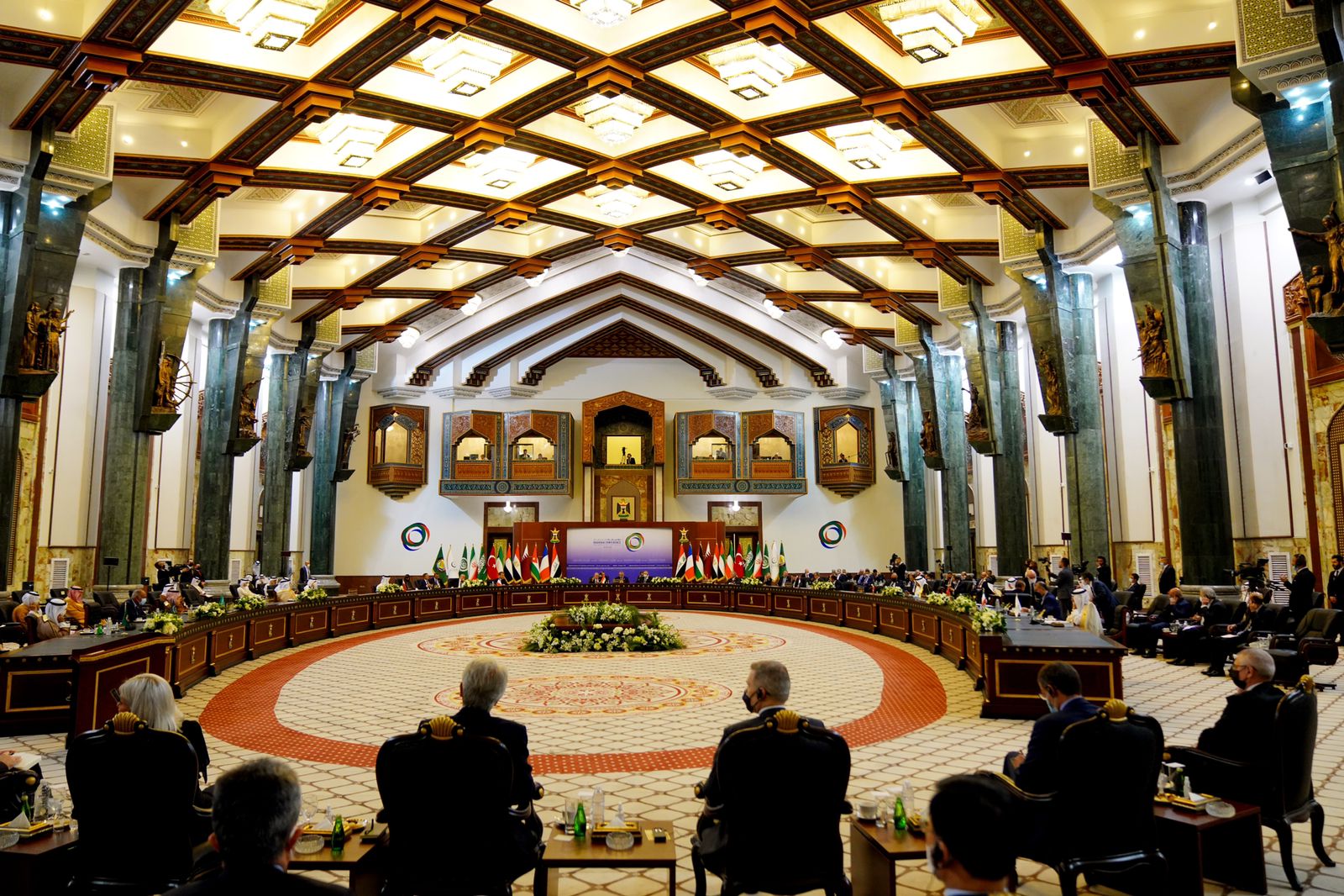 جدل القمة ومجدولها