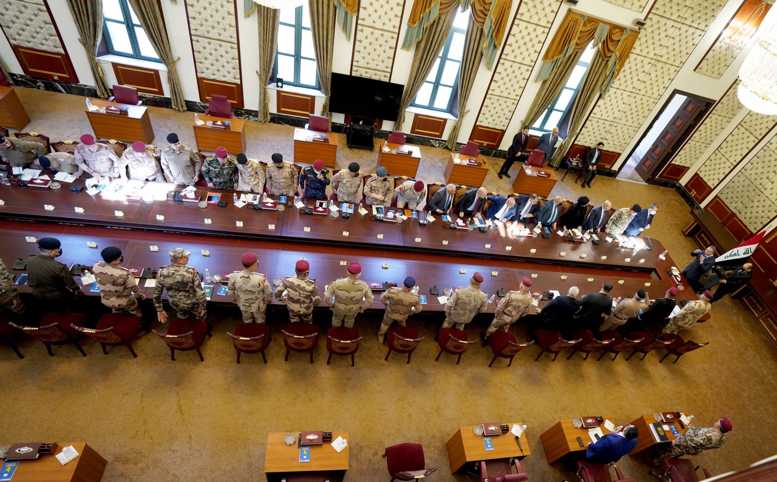 الكاظمي يعقد اجتماعا موسعا مع المفوضية وامنية الانتخابات