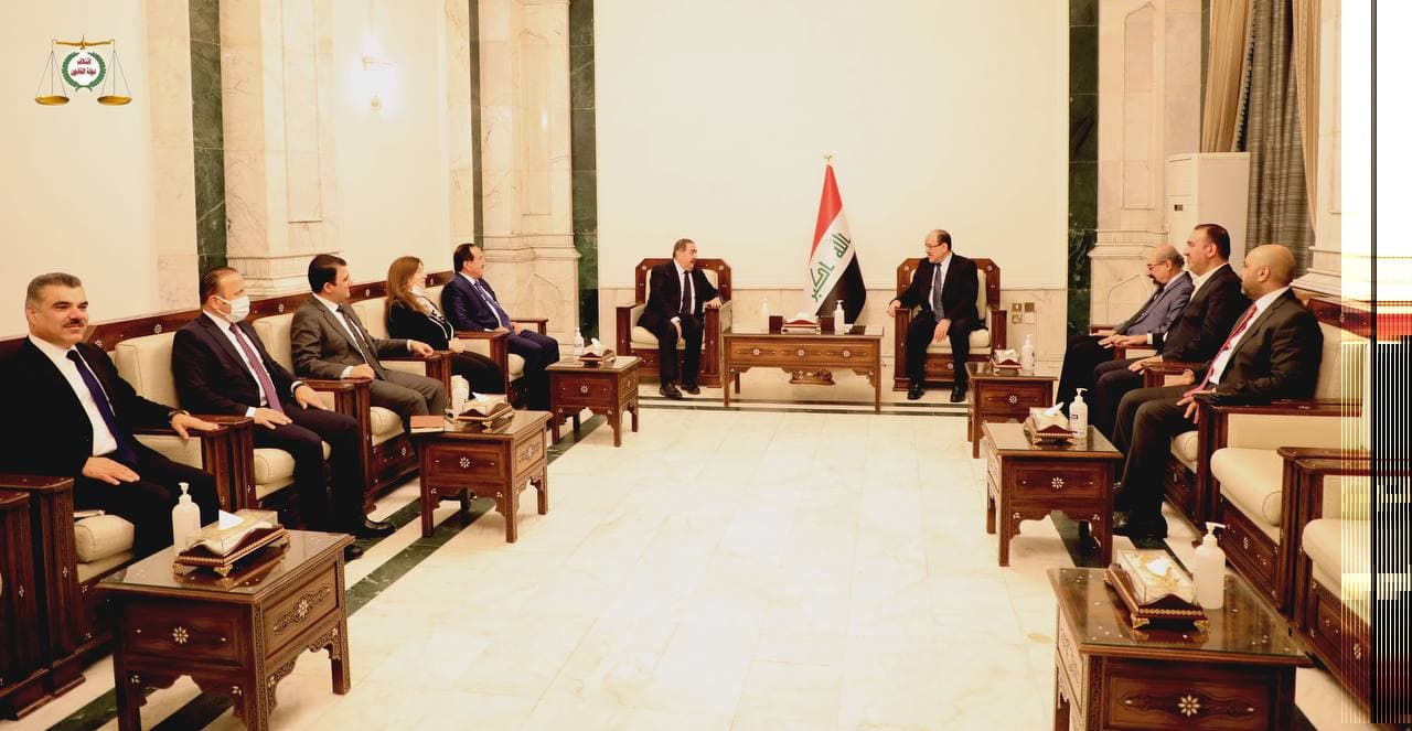 بعد كتلة الصدر .. وفد الديمقراطي الكردستاني يجتمع مع المالكي والأخير يعلن التفاصيل
