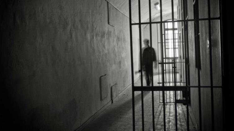 شرطة بغداد توضح بشأن هروب سجناء مركز شرطة الوحدة