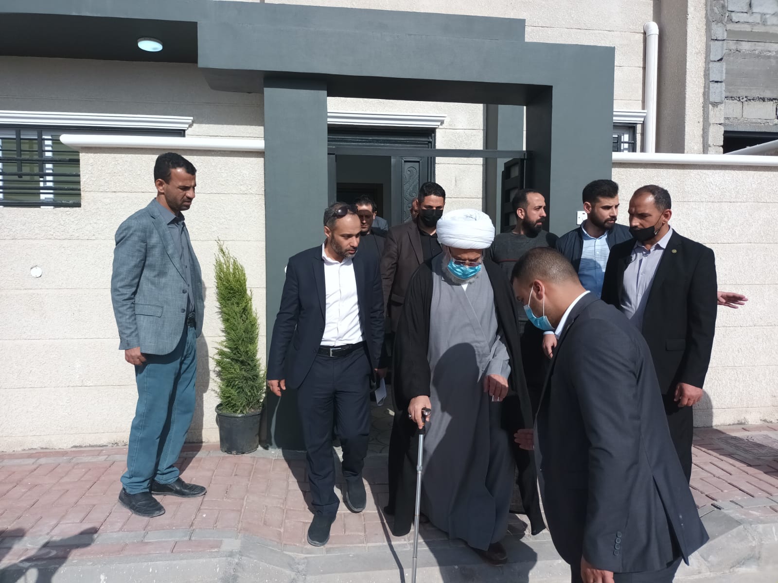 ممثل المرجع السيستاني يتفقد "مشروع اسكان الفقراء" في البصرة (صور)
