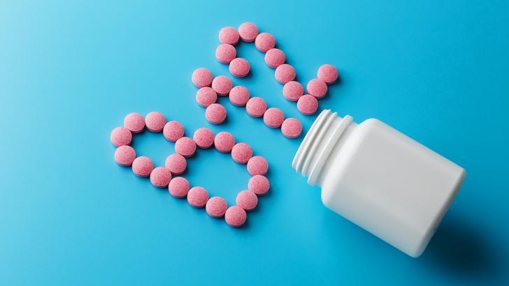 أعراض شائعة لنقص فيتامين B12 أحدها أكثر وضوحا في الصباح