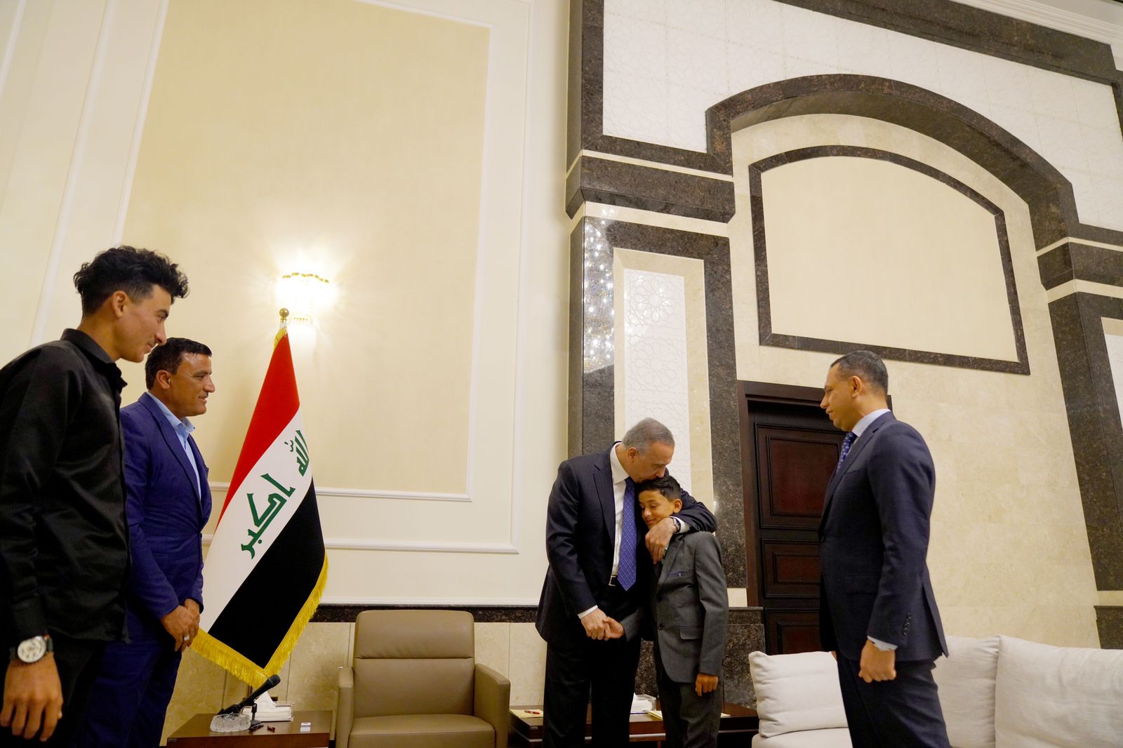 الكاظمي: الحكومة تعمل على توفير البيئة المناسبة للأطفال الذين عانوا من ظلم داعش (فيديو)