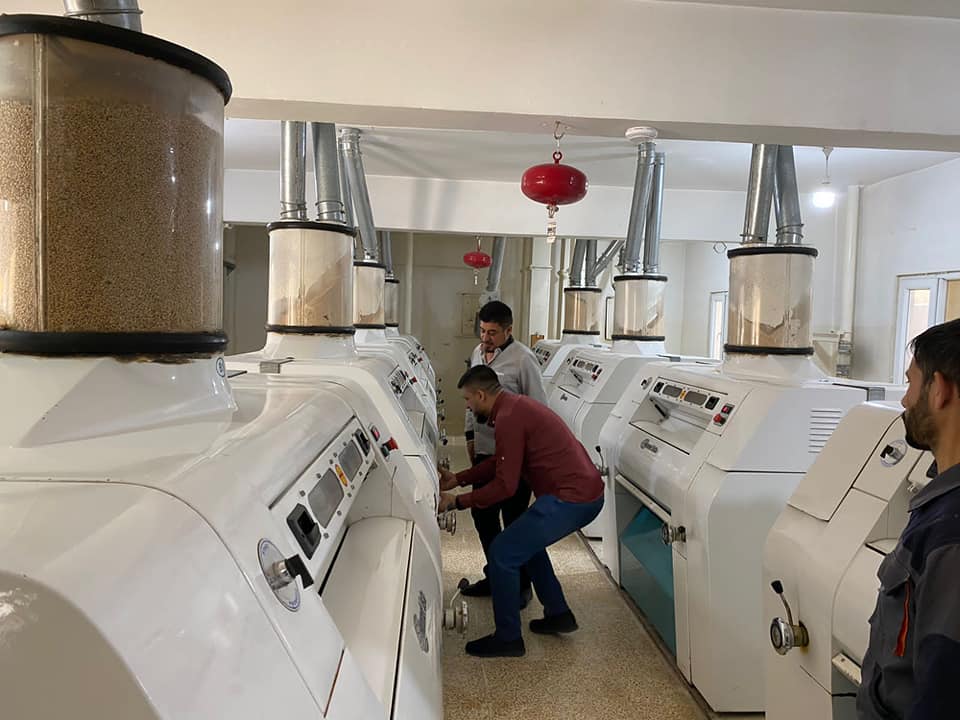 التجارة تؤشر "تكدسا" للطحين وتجري "فحص الخبازة" وتطمئن: نمتلك خزيناً كافياً (صور)