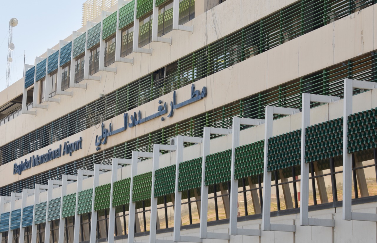 اندلاع حريق داخل مطار بغداد الدولي (فيديو)