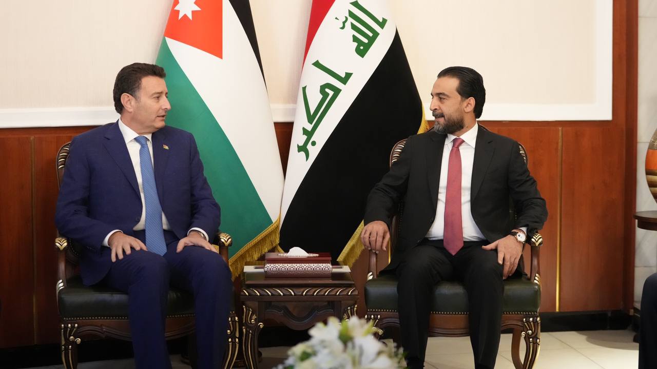 الحلبوسي يستقبل نظيره الأردني في مبنى البرلمان