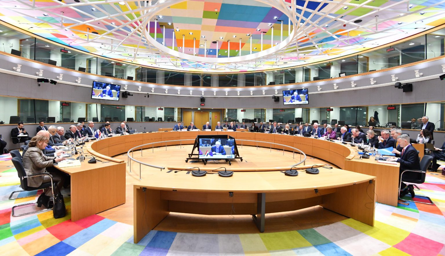 عامل استقرار.. إشادة أوروبية بدور العراق في المنطقة