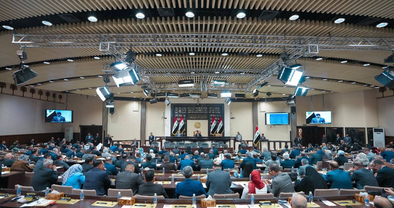 فوضى تعرقل تمرير قانون الانتخابات والحلبوسي يعاقب نواباً ويوجه باستئناف فوري للتصويت (فيديو)