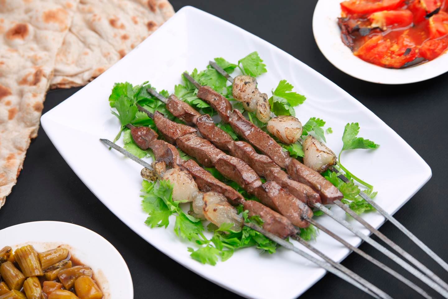 يزيد من خطر الاصابة بهذا المرض.. العشاء المتأخر وعدم تناول الفطور عادة غير صحية