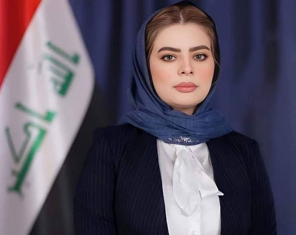 نائب تطالب رئاسة البرلمان بتشكيل لجنة "مساءلة" عن رفع اسعار البنزين