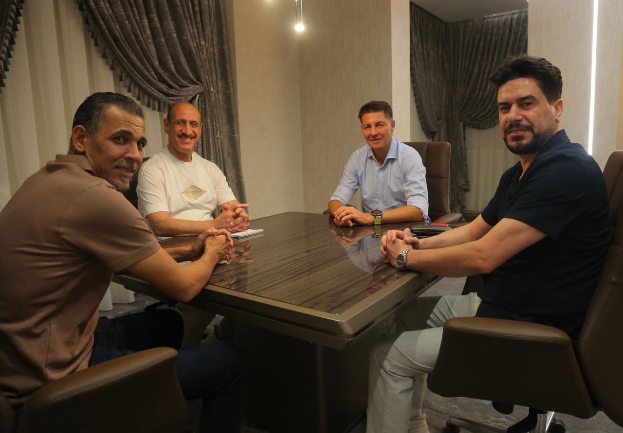 اتحاد الكرة العراقي يجدد عقد كاساس مدرباً للمنتخب الوطني
