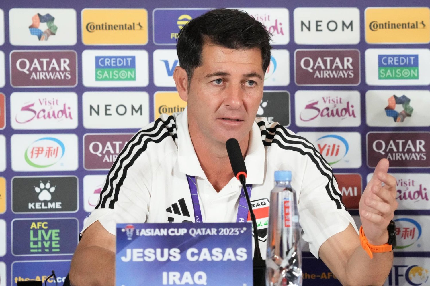 نأمل أن نحقق حلم وطن بأكمله.. أول تعليق من كاساس على تجديد عقده لتدريب المنتخب العراقي