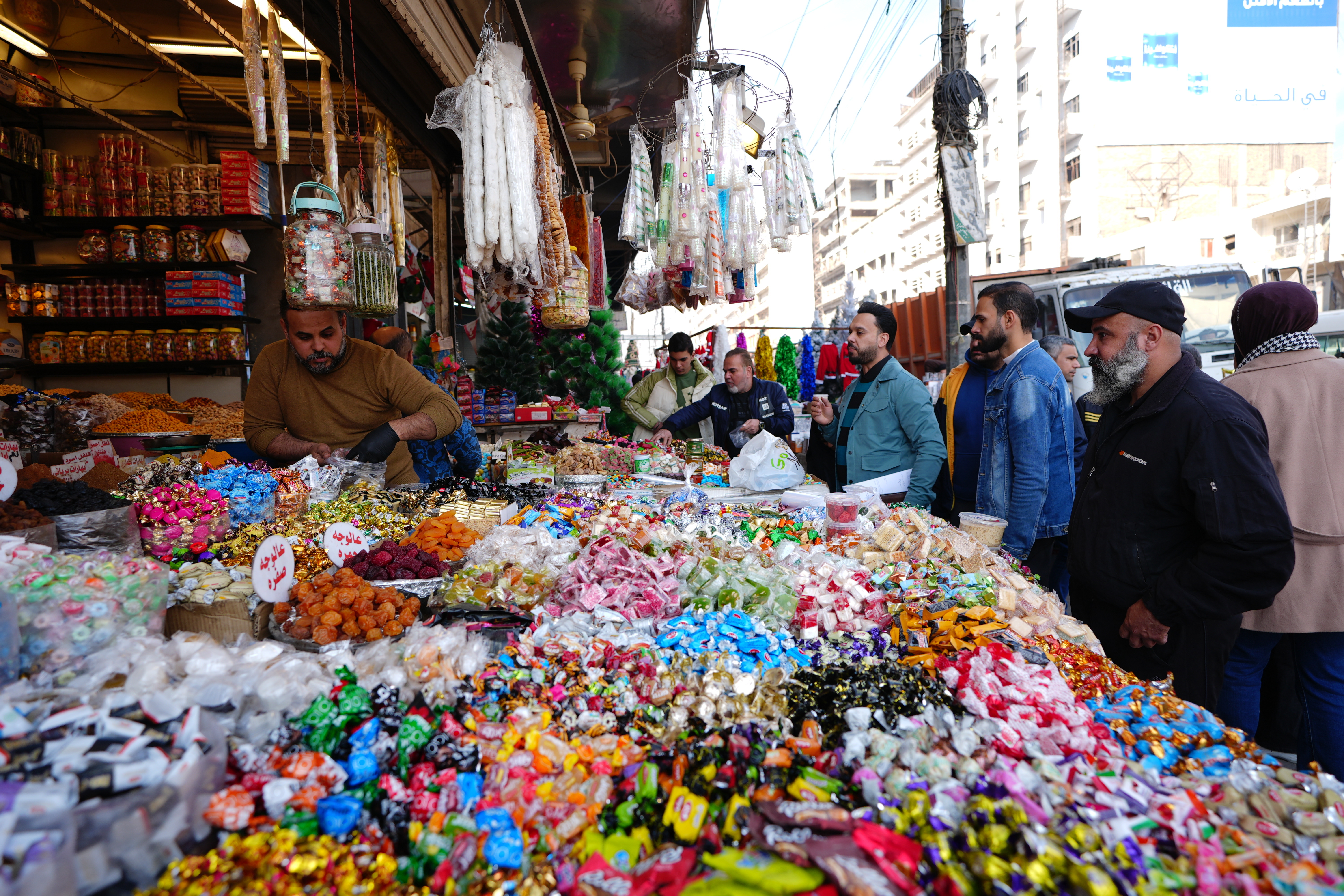 التجارة تتحرك لضبط الأسعار قبل رمضان: لا تتهافتوا على الشراء