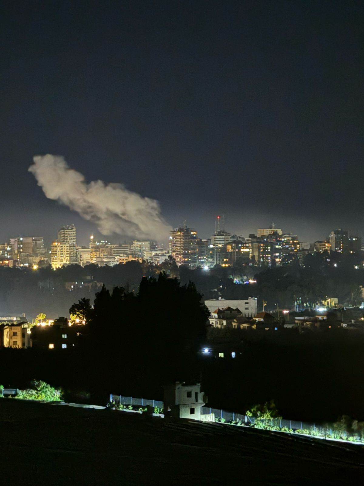 إسرائيل تشن غارات عنيفة على لبنان (فيديو)