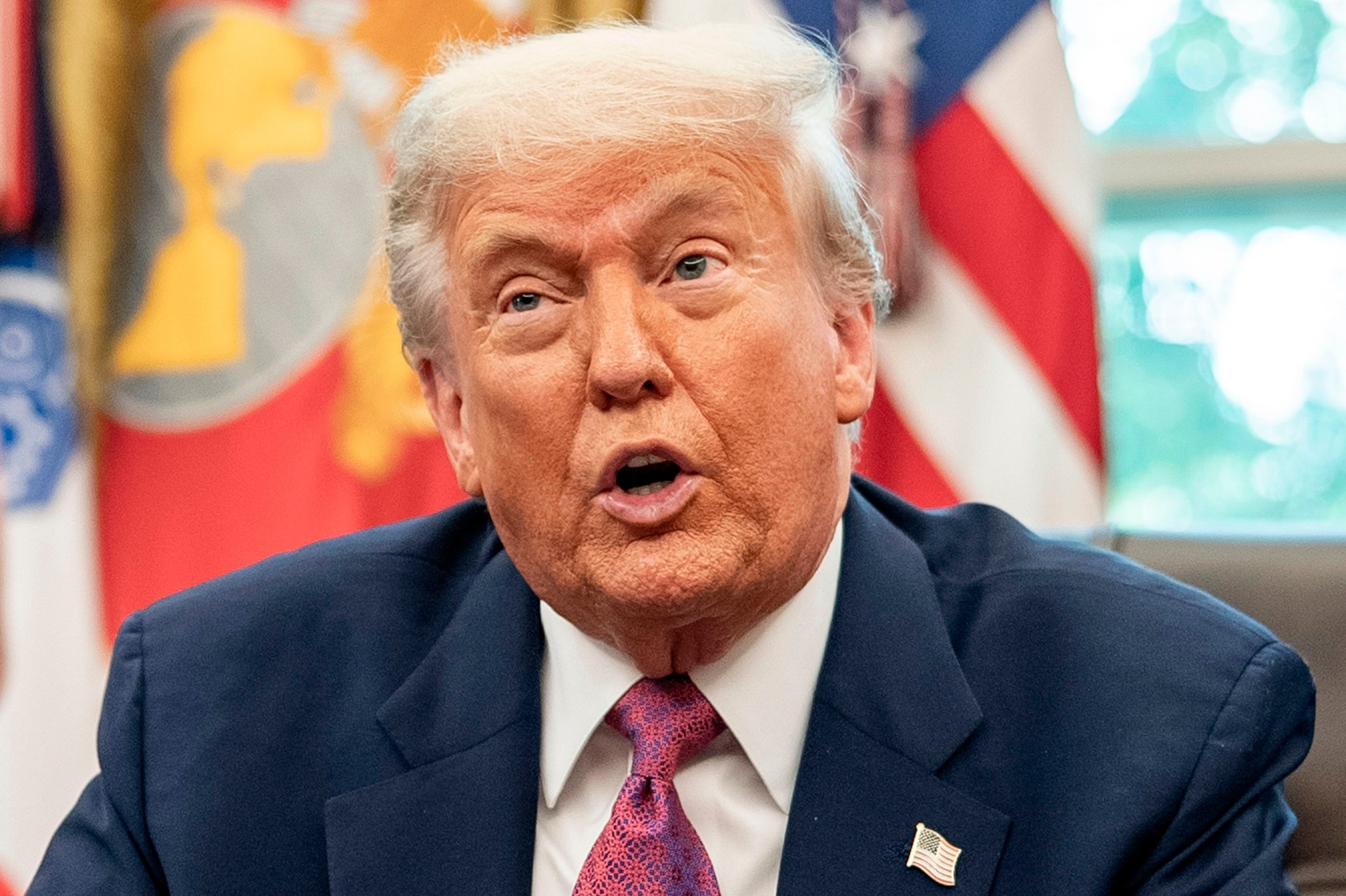 ترامب: ننتظر رد فعل إيران وسندافع عن إسرائيل إذا لزم الأمر