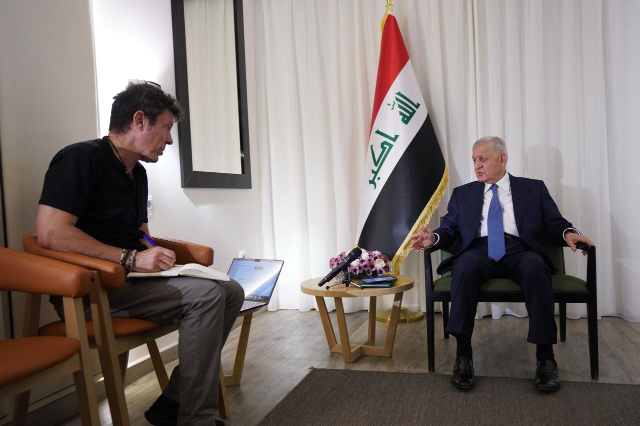 الرئيس العراقي: كان على قوات التحالف الدولي حماية مجالنا الجوي