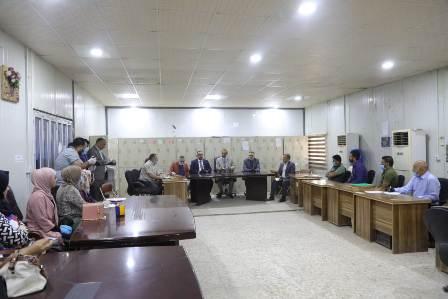 وزير:منحة الطوارئ ستكون على شكل وجبات والمشمولون ستصل إليهم رسائل نصِّية عبر أرقام هواتفهم