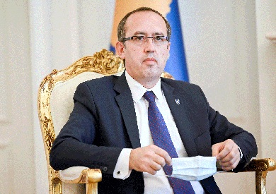 رئيس وزراء كوسوفو يعلن إصابته بفيروس كورونا