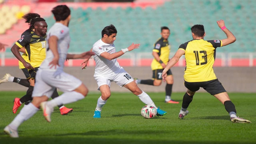 الأندية العراقية تطالب بحكام أجانب