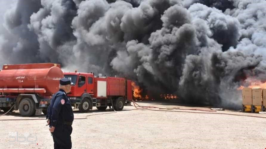 50 فرقة إطفاء وإنقاذ تشارك في إخماد حريق اندلع بمخازن تجارية وسط بغداد