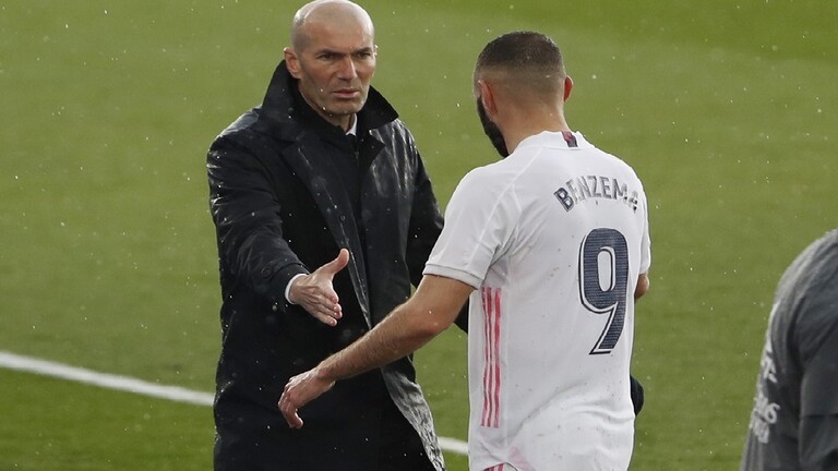 أول تعليق لزيدان بعد إطاحة فريقه ريال مدريد بليفربول من دوري الأبطال