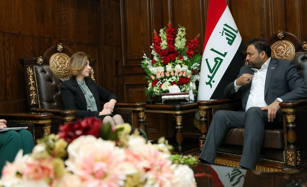 وزيرة الهجرة تبحث مع نائب رئيس مجلس النواب ملفي النزوح والعودة  وإعادة ممتلكات المسيحيين والصابئة المغتصبة