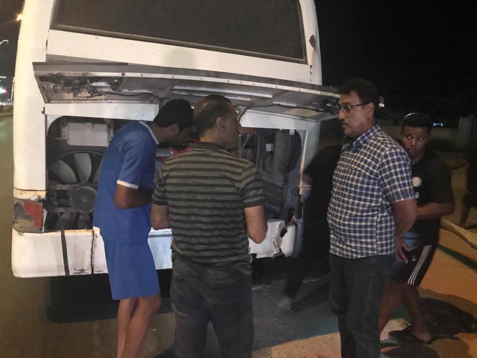 بالصور:نادي كربلاء يبيت في الصحراء اثناء عودته من كركوك