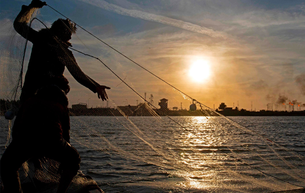 خفر السواحل الكويتي يحتجز 25 صيادا في المياه الاقليمية العراقية