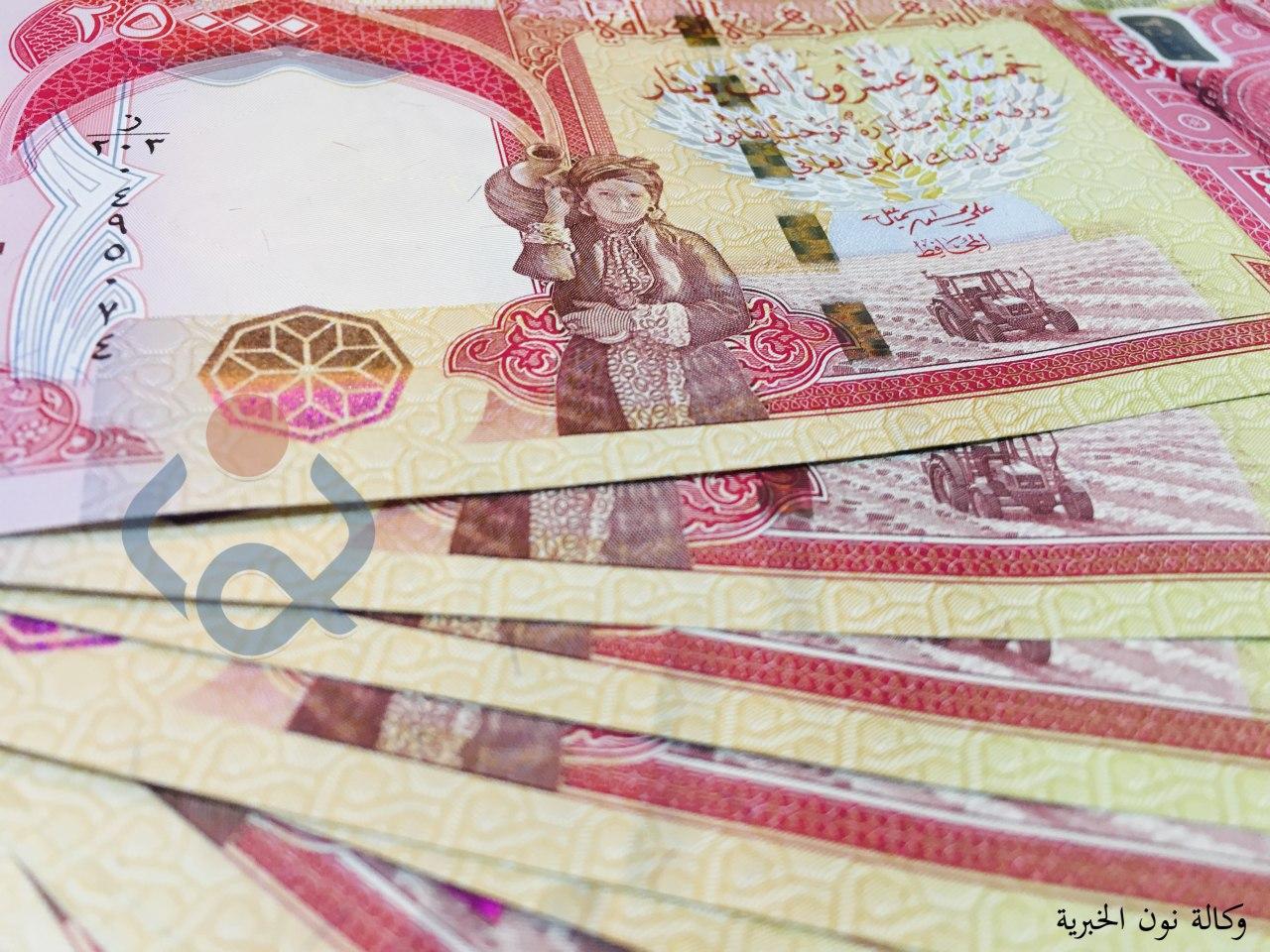 العمل تحدد موعد اطلاق منحة الـ100 ألفاً