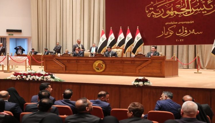 تعرف على مصير النواب الجدد في حال عودة الكتلة الصدرية الى البرلمان