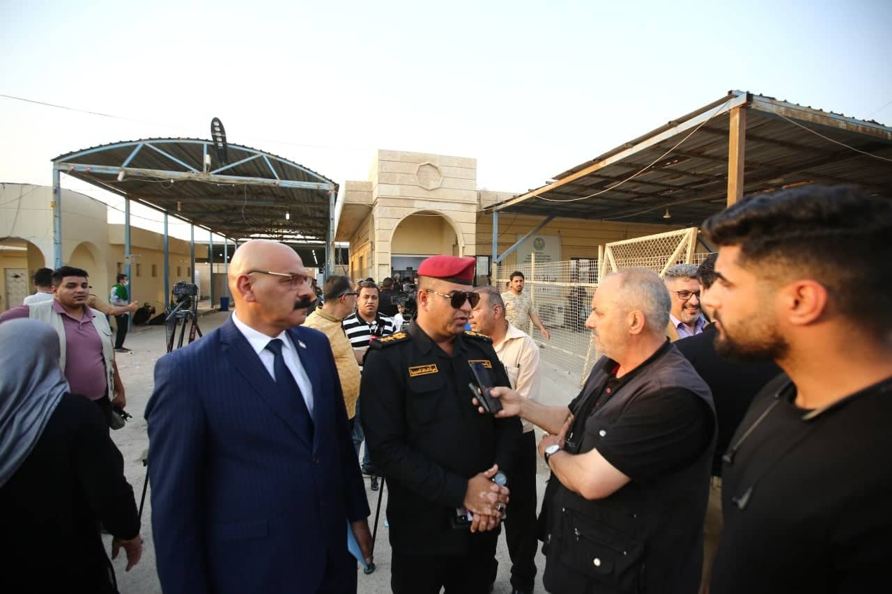 ست منافذ برية وجوية لدخول الزائرين العرب والاجانب.. المنافذ الحدودية: (13) الف زائر دخل من منفذ الشلامجة(مصور)