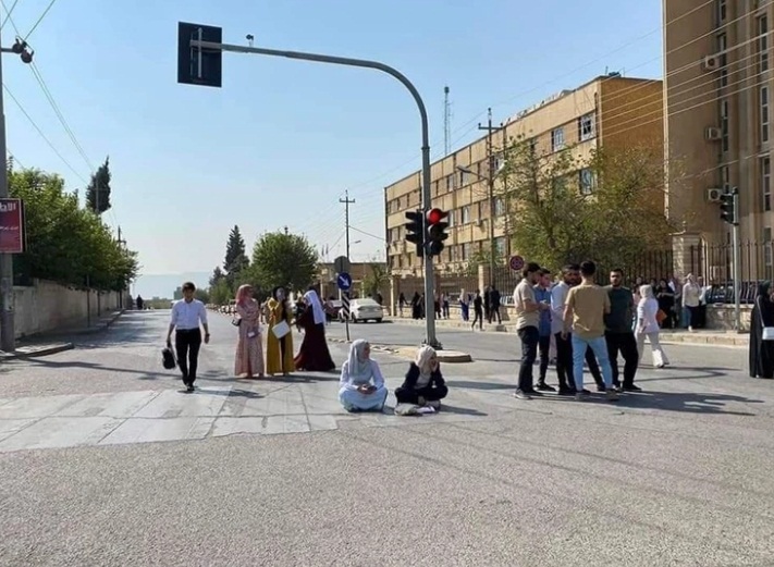 بالصور.. شلل تام في مركز السليمانية لاستمرار التظاهرات الطلابية لليوم الثالث على التوالي