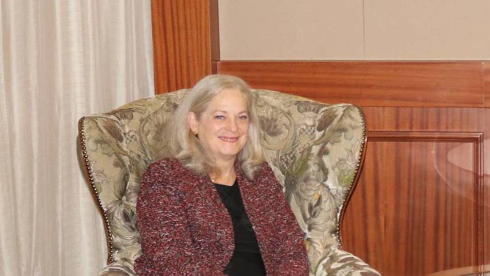 السفيرة الأمريكية في العراق تعلق على مباراة إيران