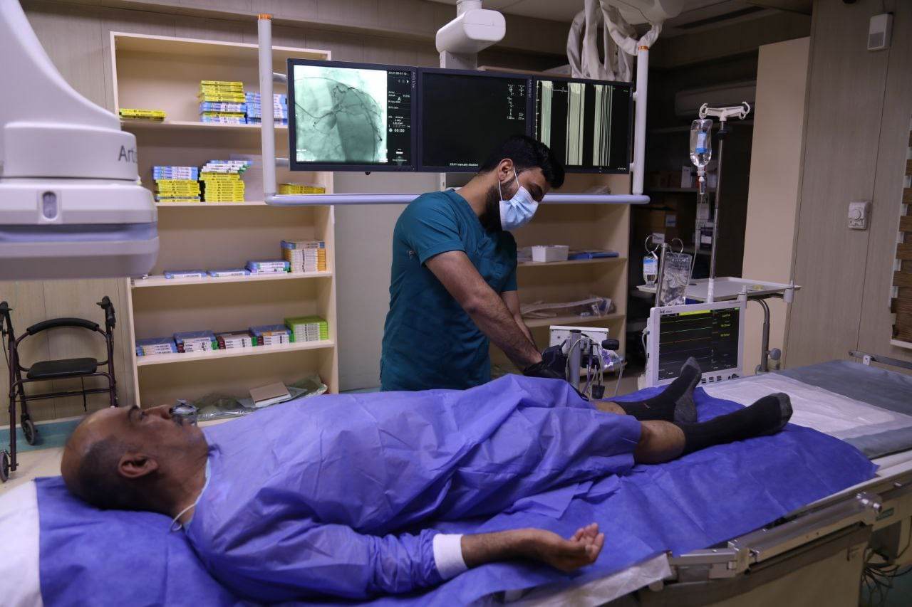 بعد نجاح عملية القسطرة.. ممثل السيستاني يوجه باجراء عملية القلب المفتوح لوالد الشهيد "محمود" من مدينة تكريت مجانا (فيديو)