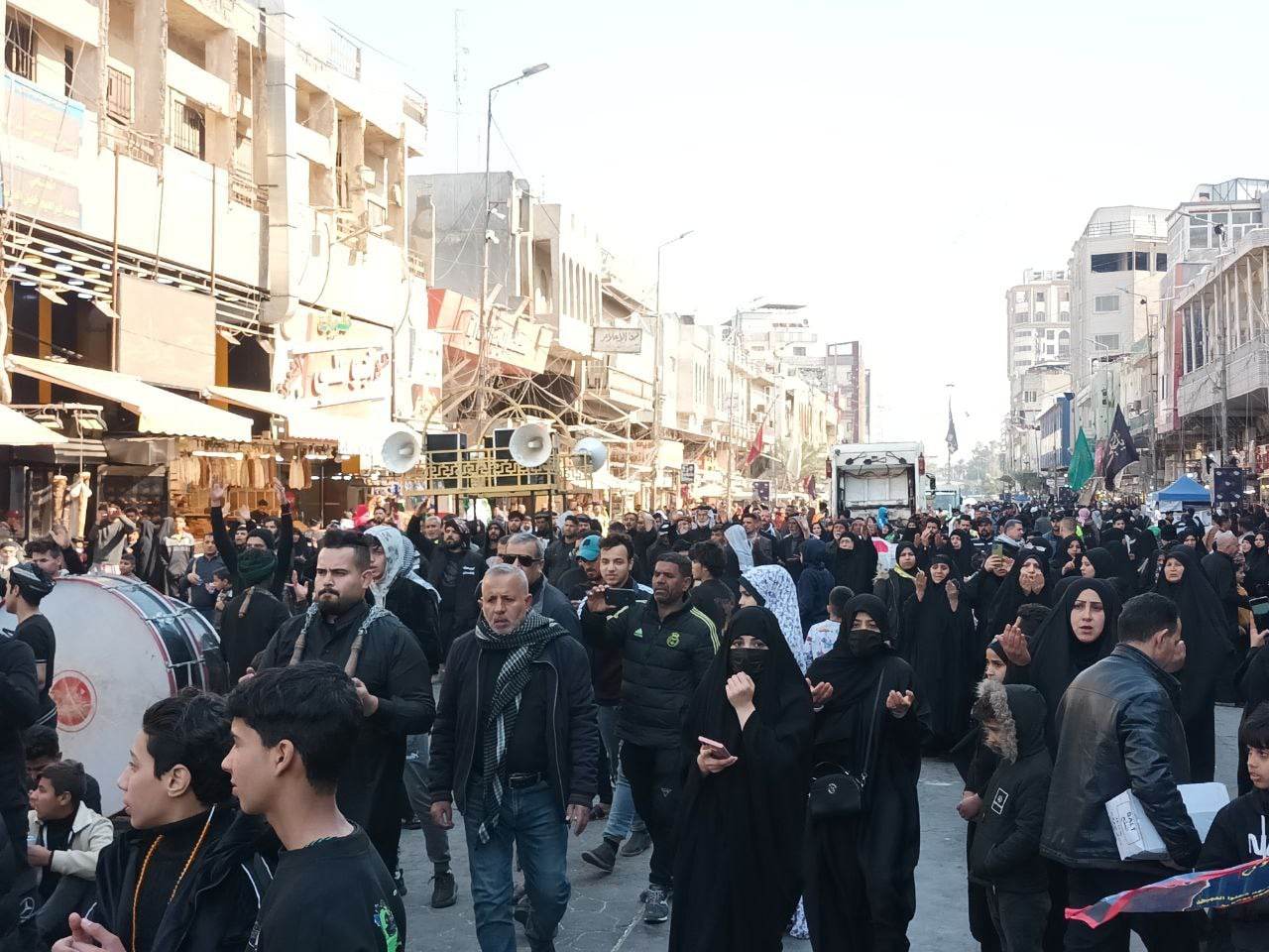 بالصور:جولة في الطريق للوصول الى مرقد الامامين الجوادين واعداد الزائرين في تصاعد