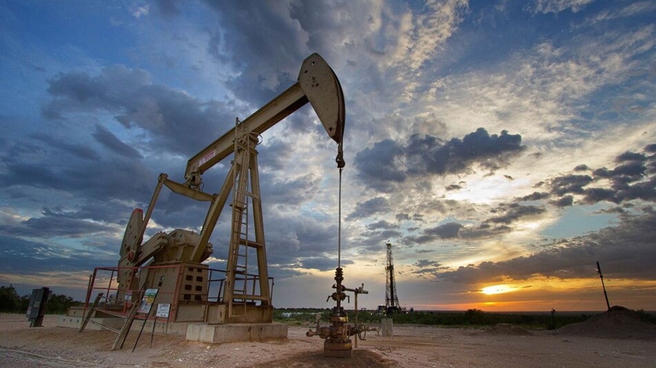 رويترز: النفط يرتفع 2% بعد أنباء عن اجتماع سعودي وروسي