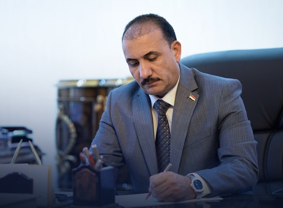 وزير التربية يصادق على تثبيت محاضري ثلاث محافظات