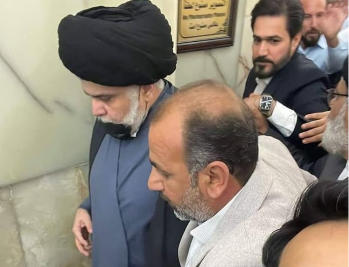 صور: ظهور جديد لمقتدى الصدر في النجف