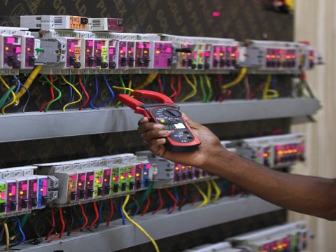 بعد مخاض عسير :حكومة كربلاء تحدد تسعيرة المولدات الاهلية لشهر ايار