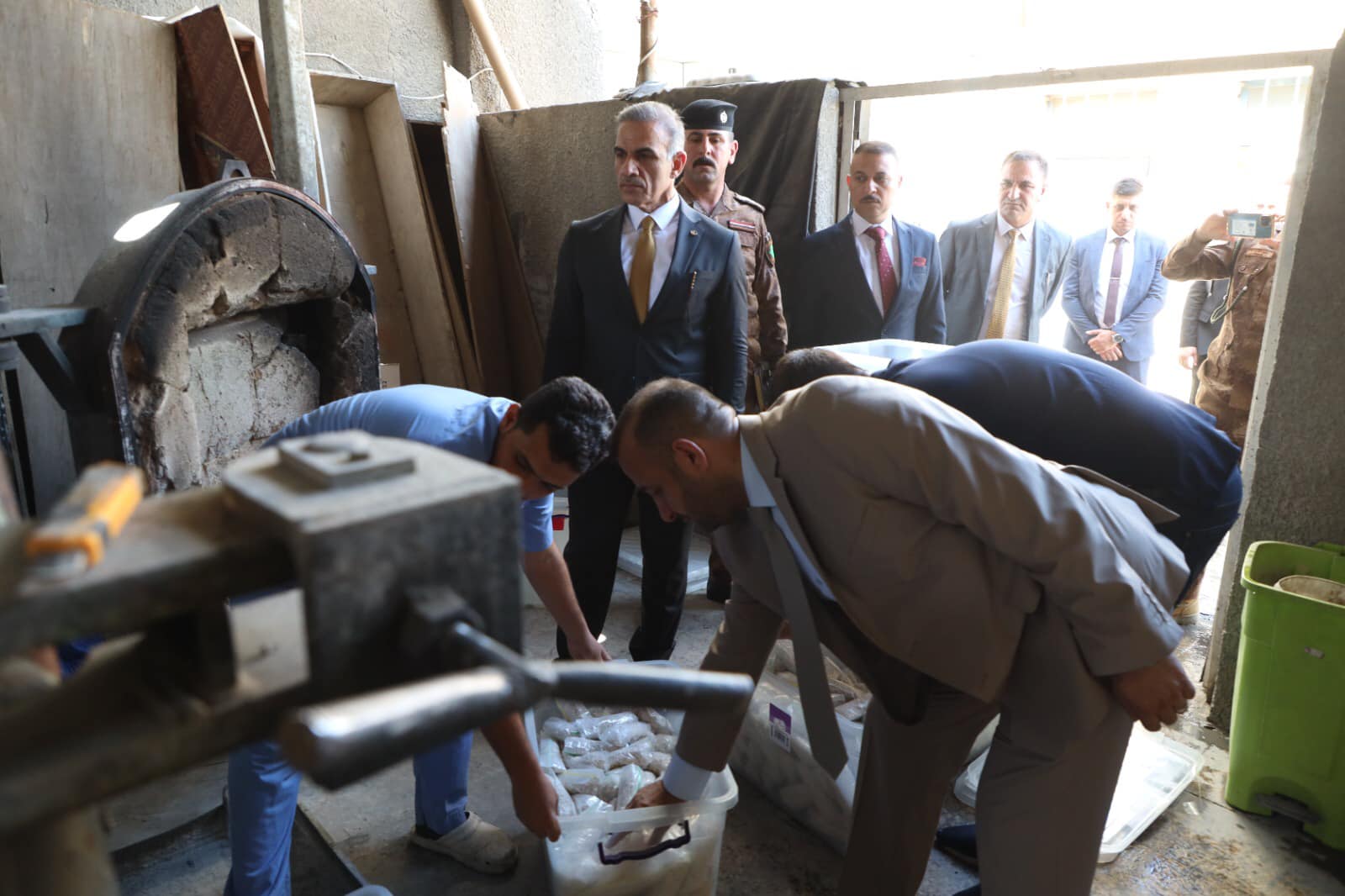 بالصور:العراق يتلف(468)كيلوغرام من المخدرات في دائرة الطب العدلي ببغداد