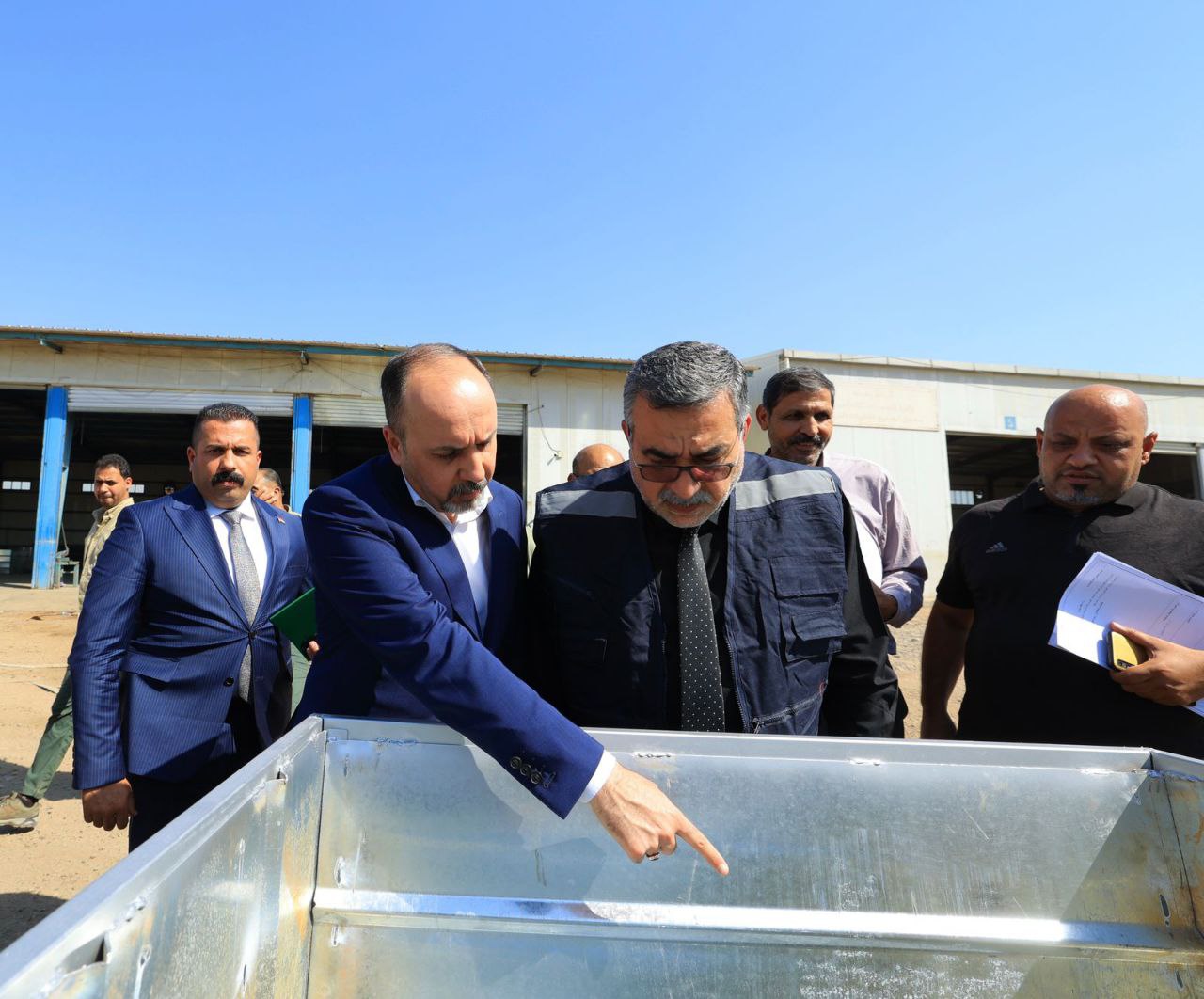 امين بغداد يعلن عن زيادة انتاج تصنيع الحاويات لاكثر من ١٢٠٠ حاوية شهرياً لاستيعاب حاجة العاصمة