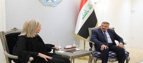 وزير الداخلية يبحث مع بلاسخارت جهود الوزارة في تعزيز منظومة الأمن الوطني