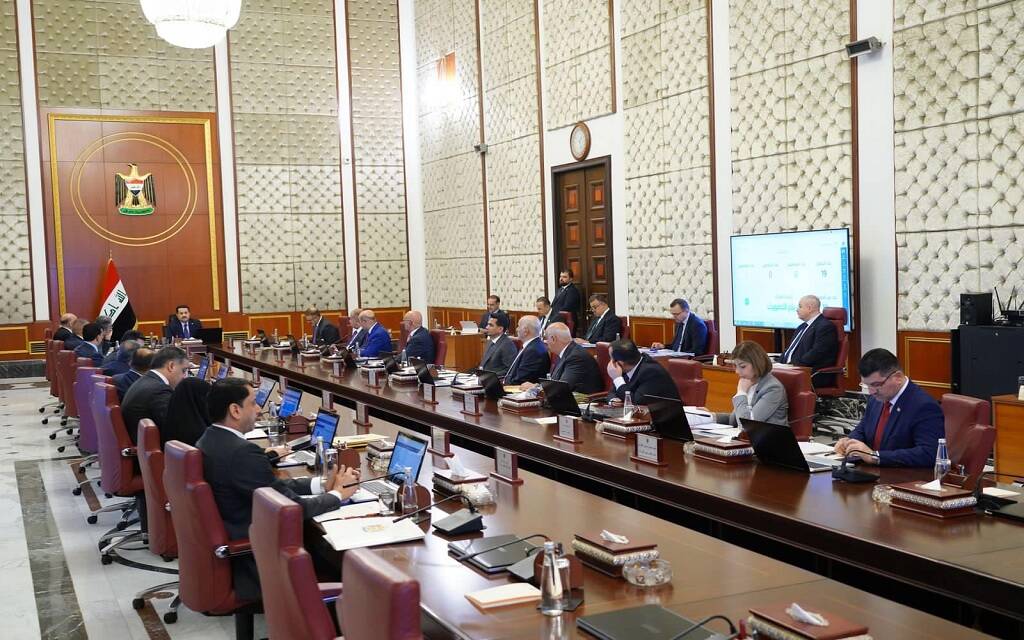 عقود الدولة بالدينار وإجازة اليوم الوطني.. أبرز قرارات الحكومة العراقية