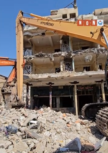 ازالة ابنية مستملكة جديدة:العتبة الحسينية المقدسة تباشر بتوسعة صحن جديد(فيديو)